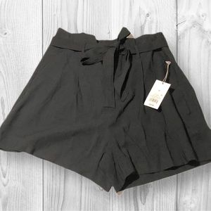 NWT A New Day Tie Waist Paper Bag Shorts in Black Women’s SZ 12